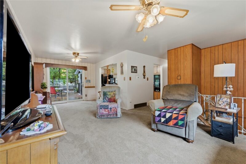 1369 Wakefield Dr — photo 4