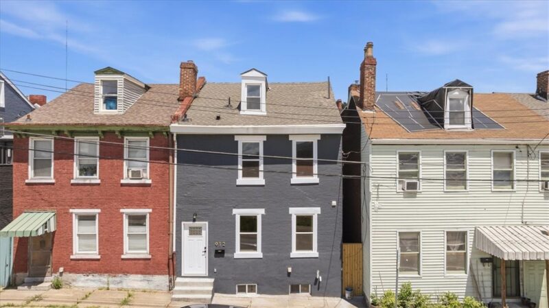 912 Phineas Street — photo 2