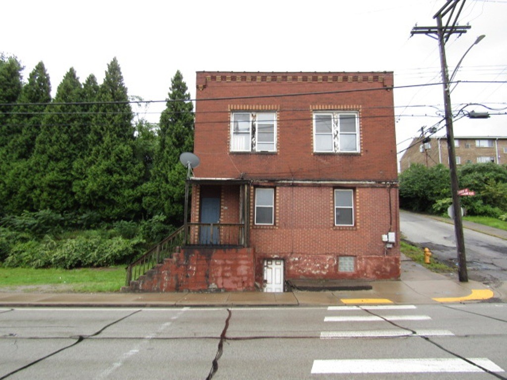645 Duquesne Blvd — photo 1