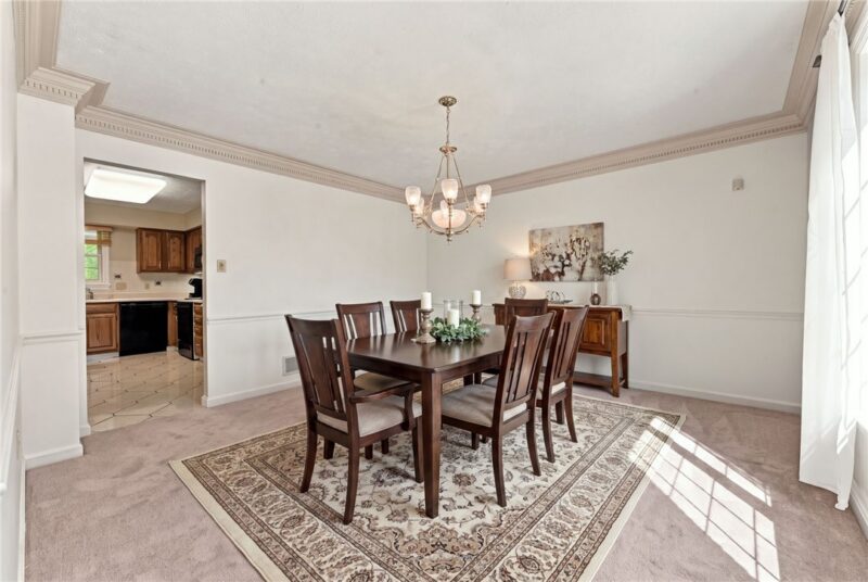 221 William Dr — photo 4