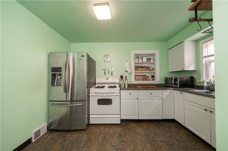 437 Virginia Ave — photo 2
