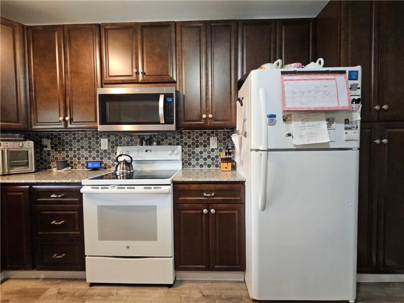 115 Green St — photo 5