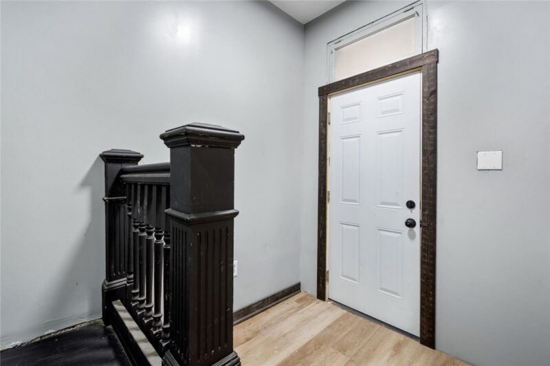 118 Tarragonna Street — photo 3