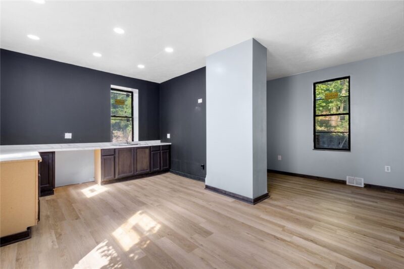 118 Tarragonna Street — photo 8