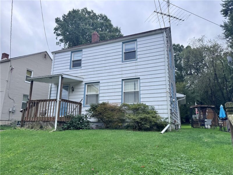 1825 Hall Ave — photo 2