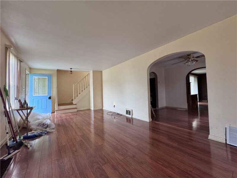 1825 Hall Ave — photo 6