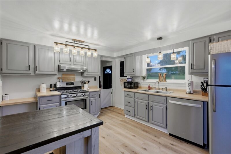 207 S Duffy Rd — photo 2