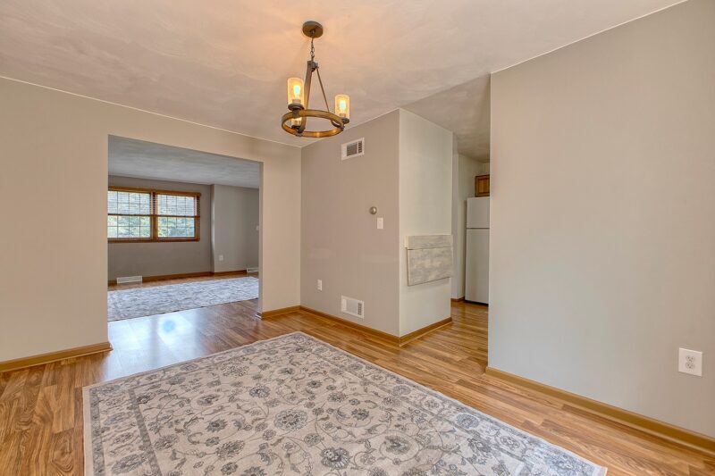 1128 Cranston Drive — photo 7