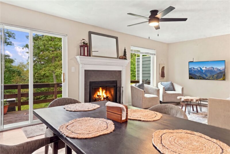 1803 Eagles Ridge Court — photo 3