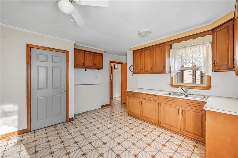 634 Spencer Ave — photo 8