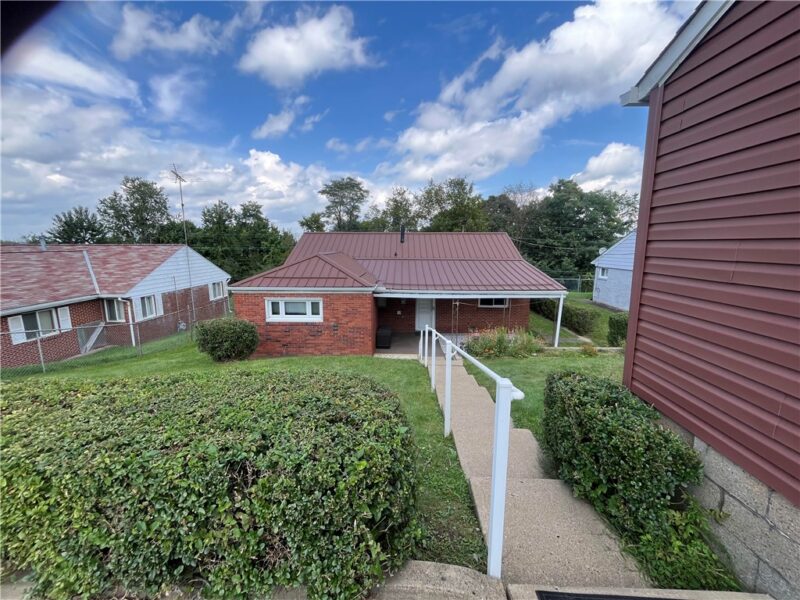2451 Brodhead Rd — photo 4