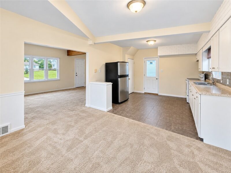 108 Wallace Avenue — photo 4