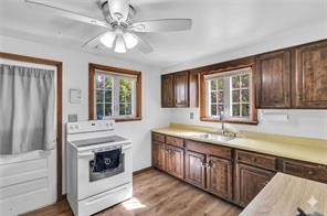 2052 Main St — photo 3