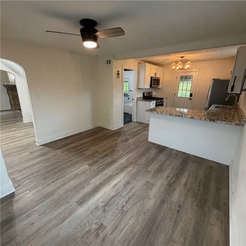 435 Fairway Dr — photo 5