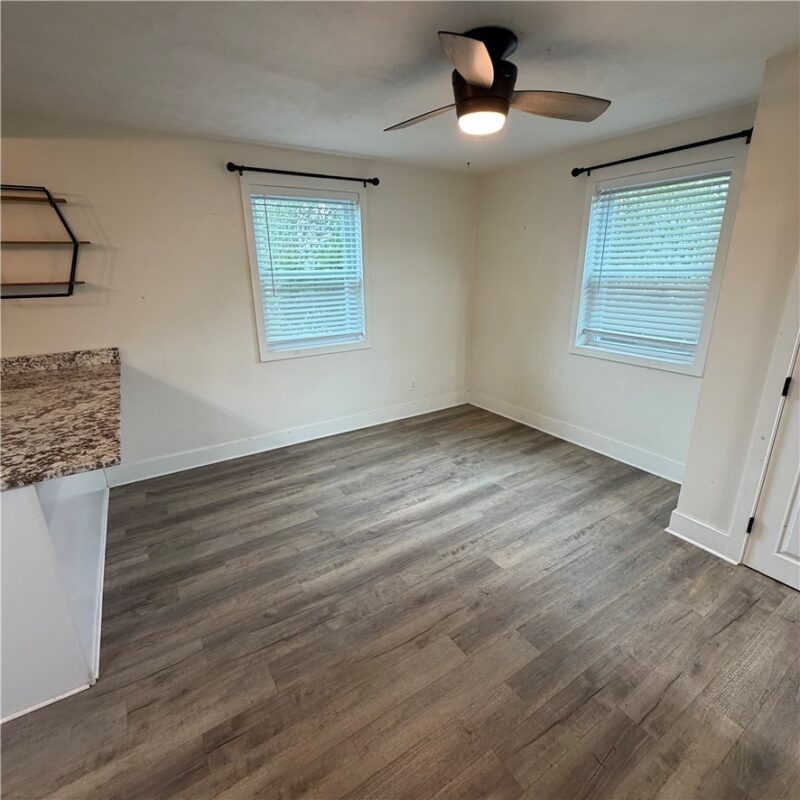 435 Fairway Dr — photo 6
