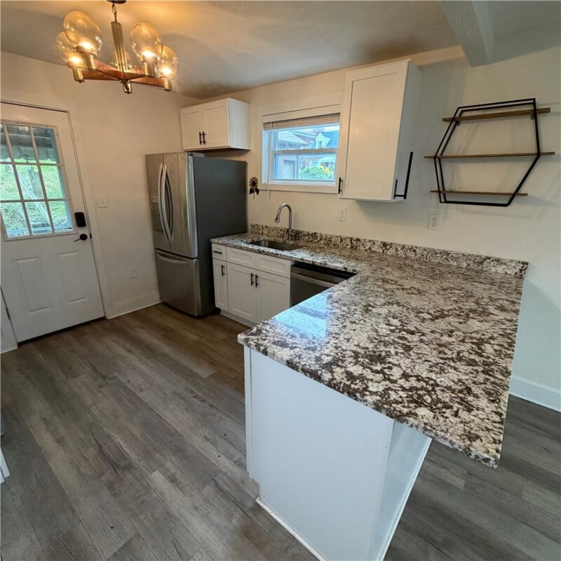 435 Fairway Dr — photo 7