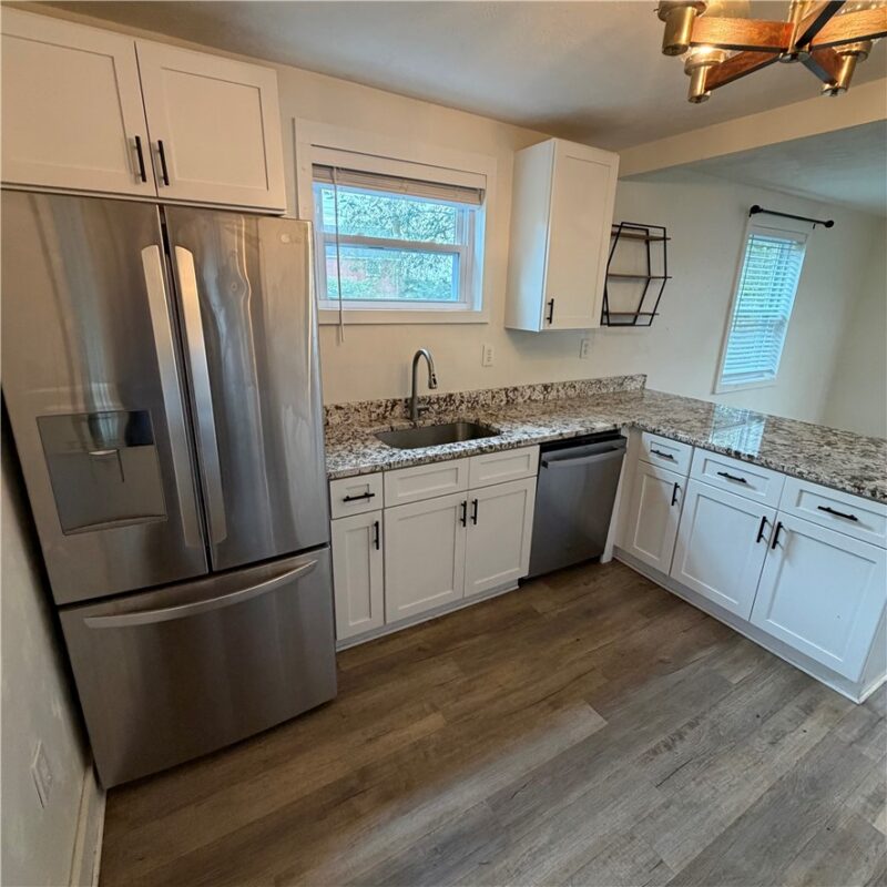 435 Fairway Dr — photo 8