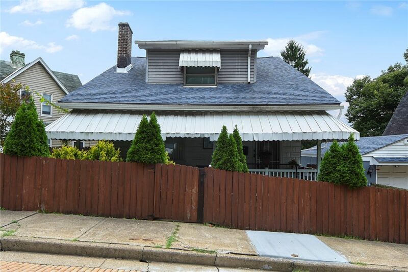 260 Seneca St — photo 2