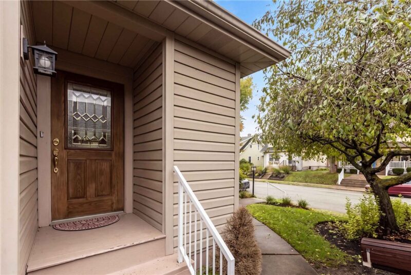 1521 Corporation St — photo 2