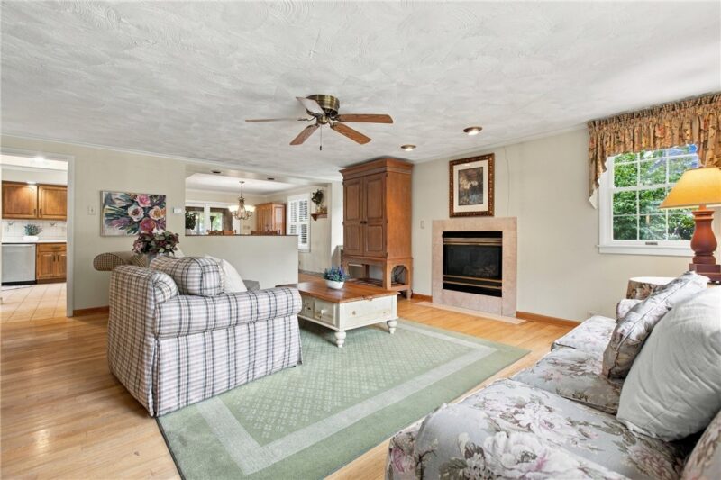 1521 Corporation St — photo 5