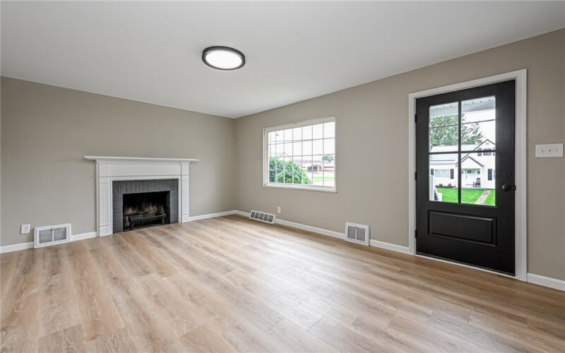 749 Pershing St — photo 3