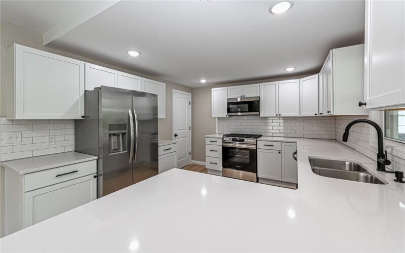 749 Pershing St — photo 8