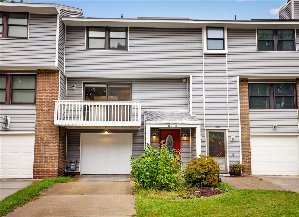 528 Hunters Path Rd — photo 1