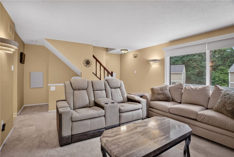 528 Hunters Path Rd — photo 5
