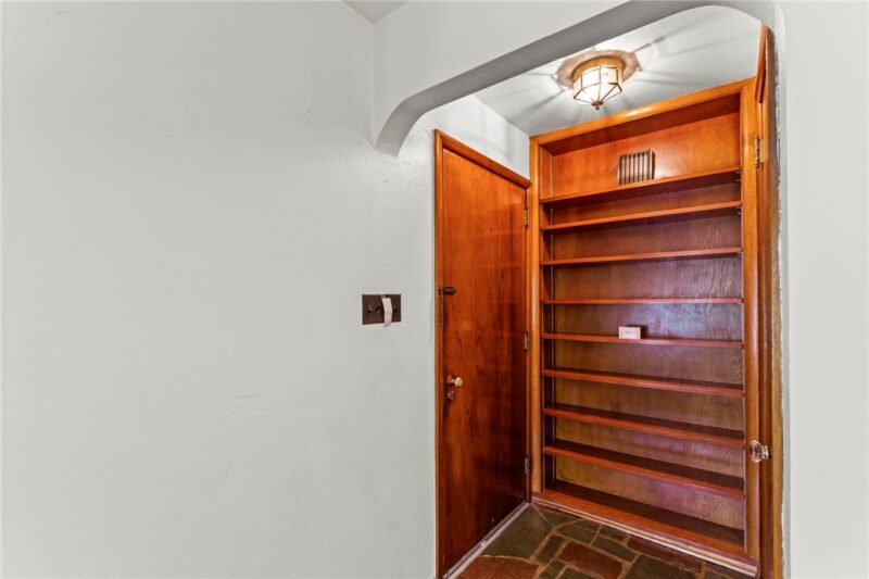 107 Devonshire Dr — photo 4