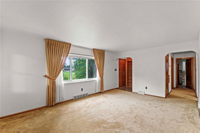 107 Devonshire Dr — photo 5