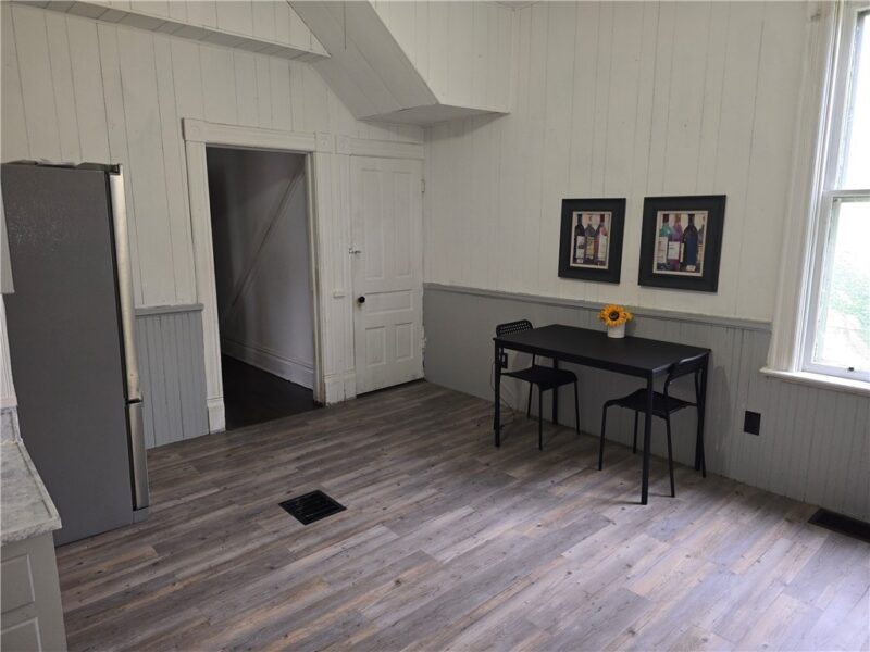 326 Franklin St — photo 2