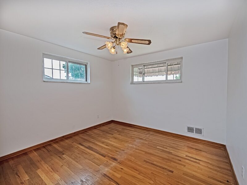 638 Elaine Drive — photo 7
