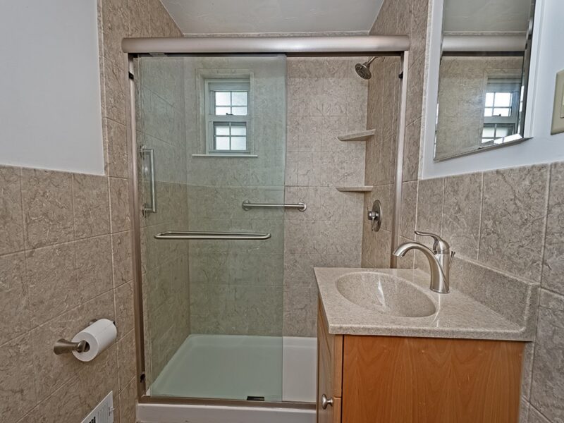 638 Elaine Drive — photo 8