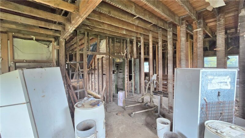 313 Coal St — photo 6