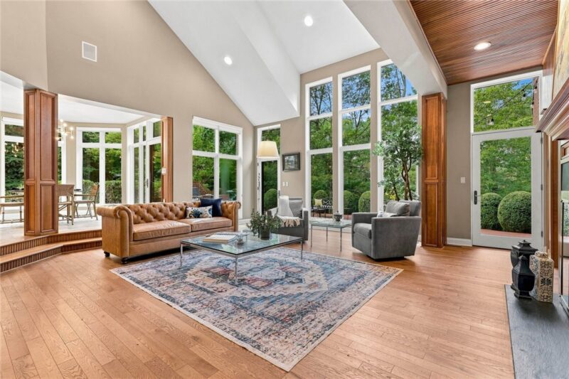 104 Thornbrook Drive — photo 7