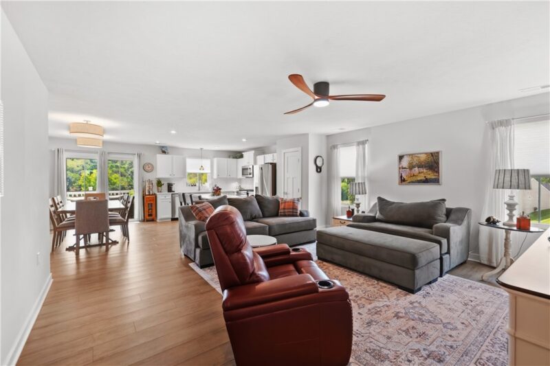 385 Horseshoe Loop — photo 6