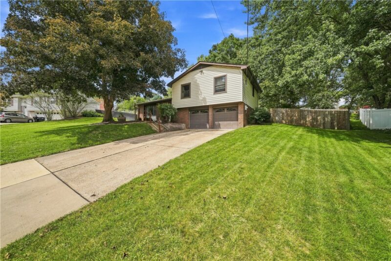 164 Lansdowne Dr — photo 3
