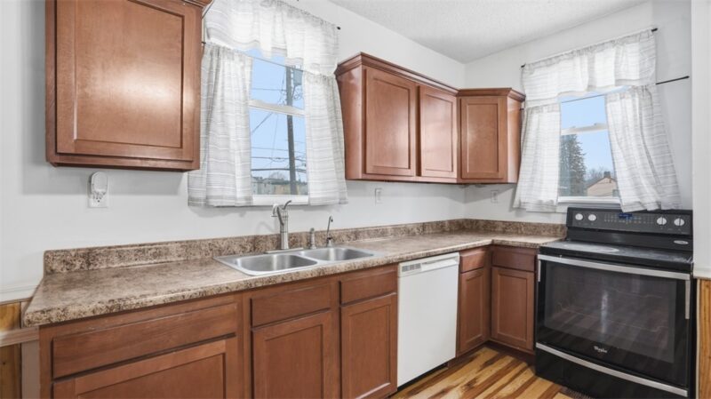 601 Mount Pleasant St — photo 8