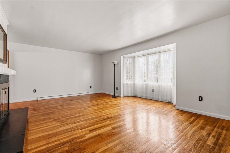 349 Grove Dr — photo 8
