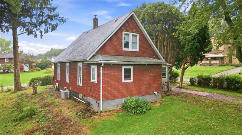 560 Sheridan St — photo 5