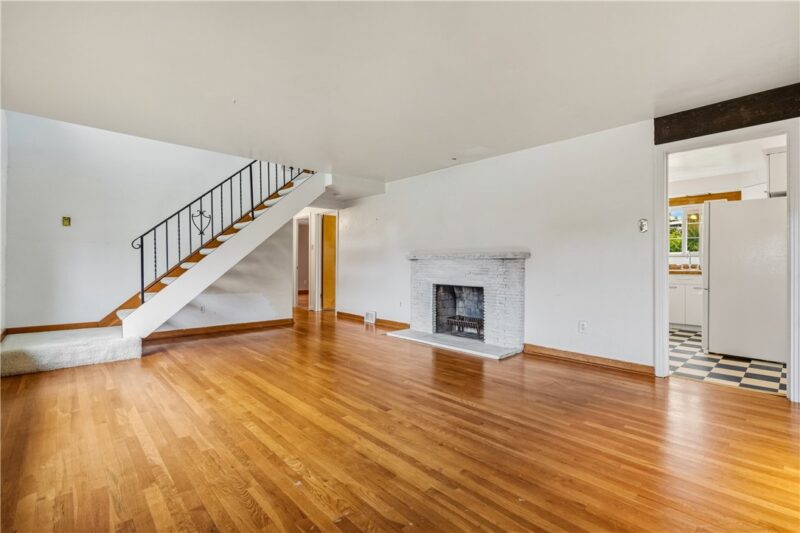4358 E Brightview Ave — photo 2