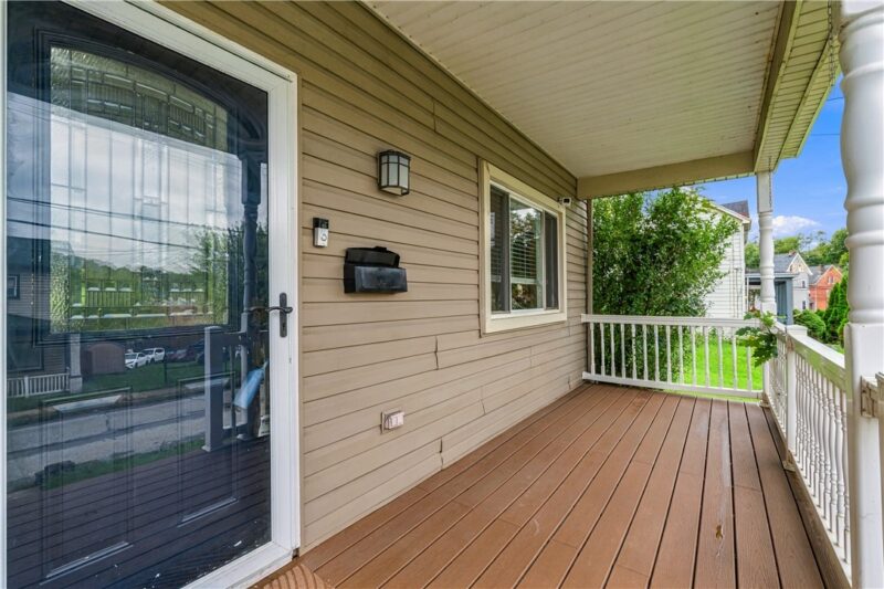 318 Academy St — photo 2