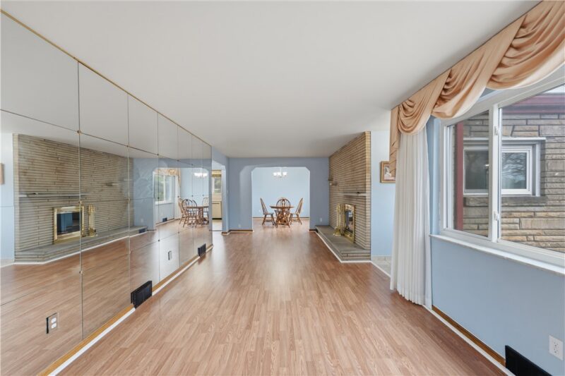 413 GOLDSMITH — photo 4