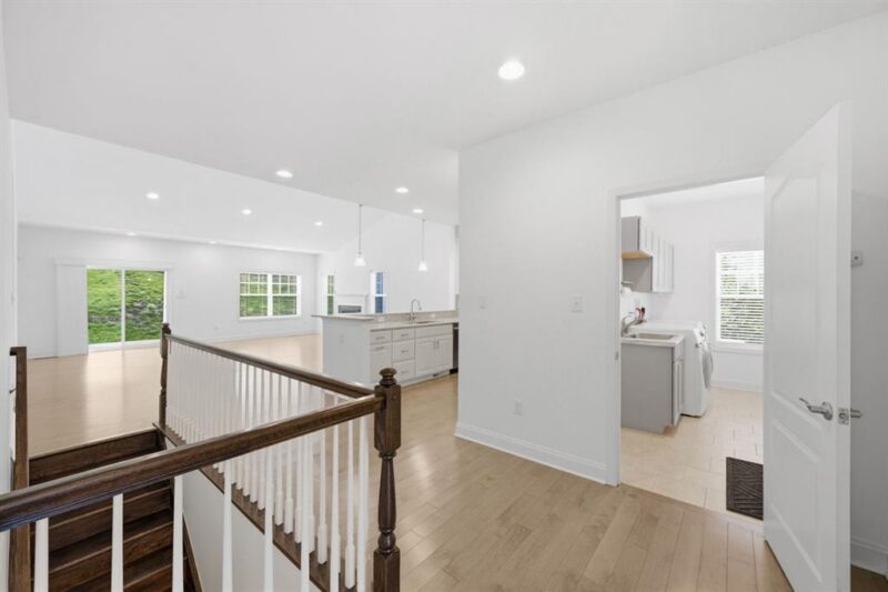 1653 Blackburn Heights Dr — photo 5
