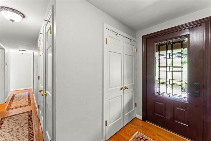 310 Pleasant Avenue — photo 4