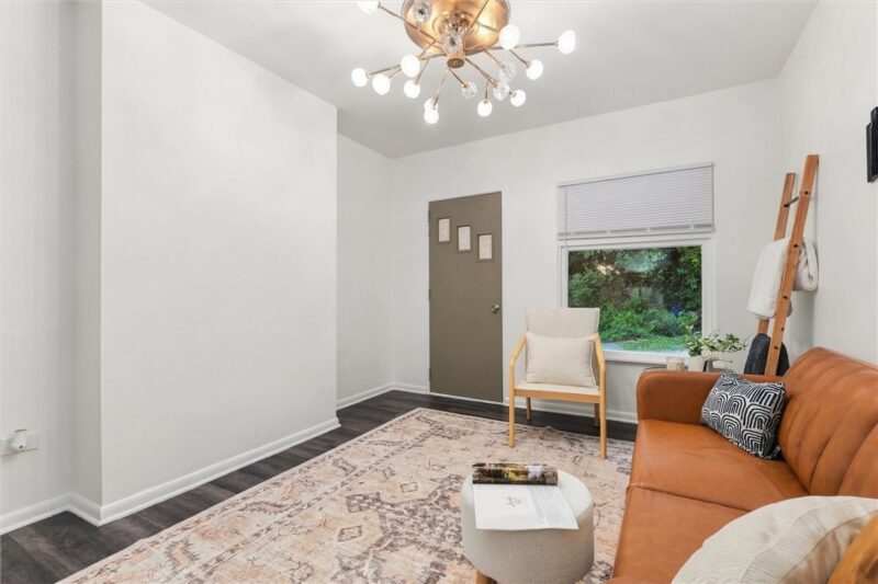 226 Glenwood Ave — photo 3