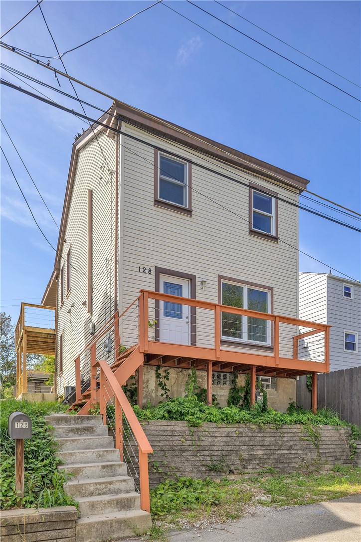 128 Weber Way — photo 1