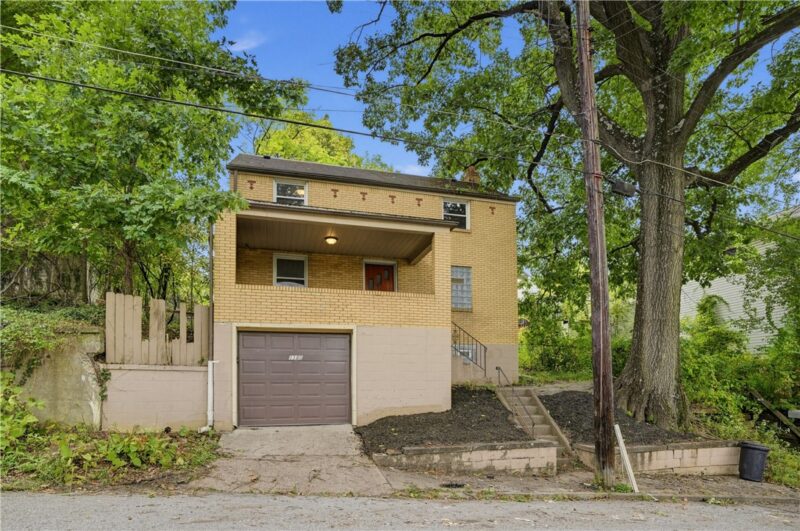 1180 Ridge Ave — photo 2