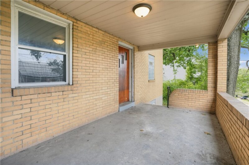1180 Ridge Ave — photo 3