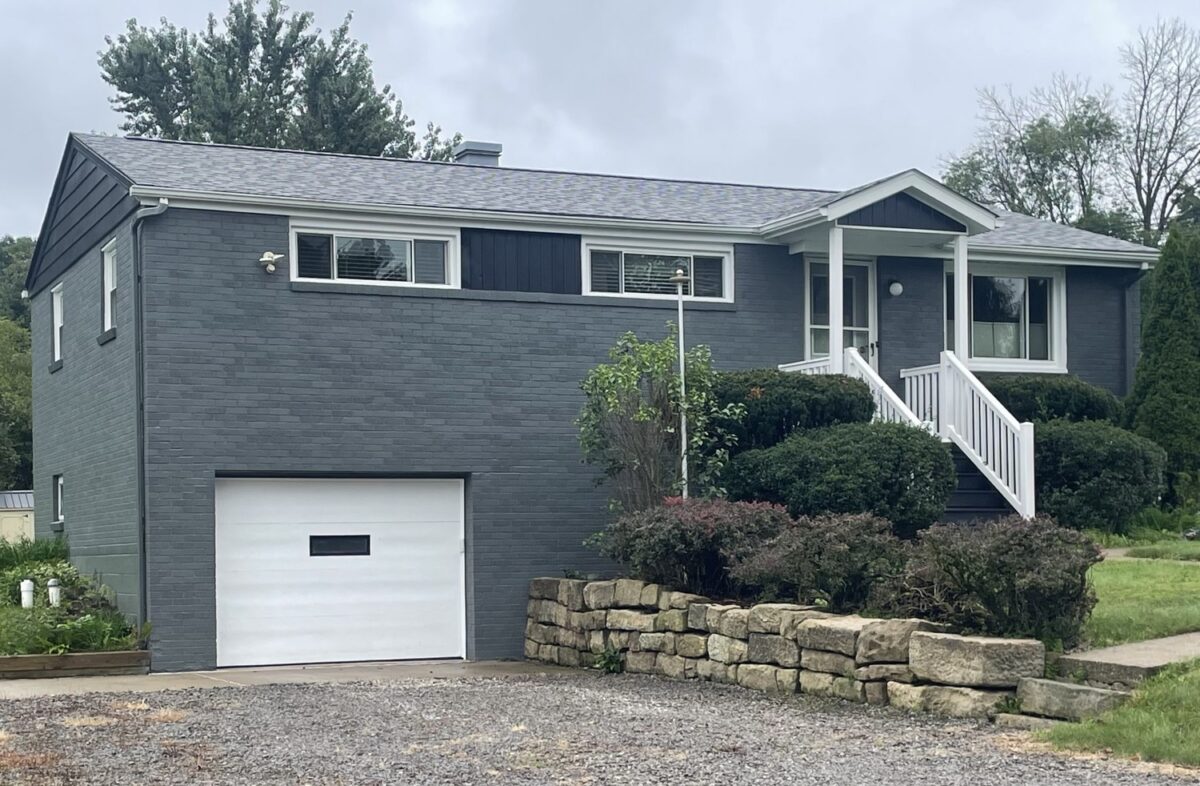 107 Oakwood DRIVE — photo 1